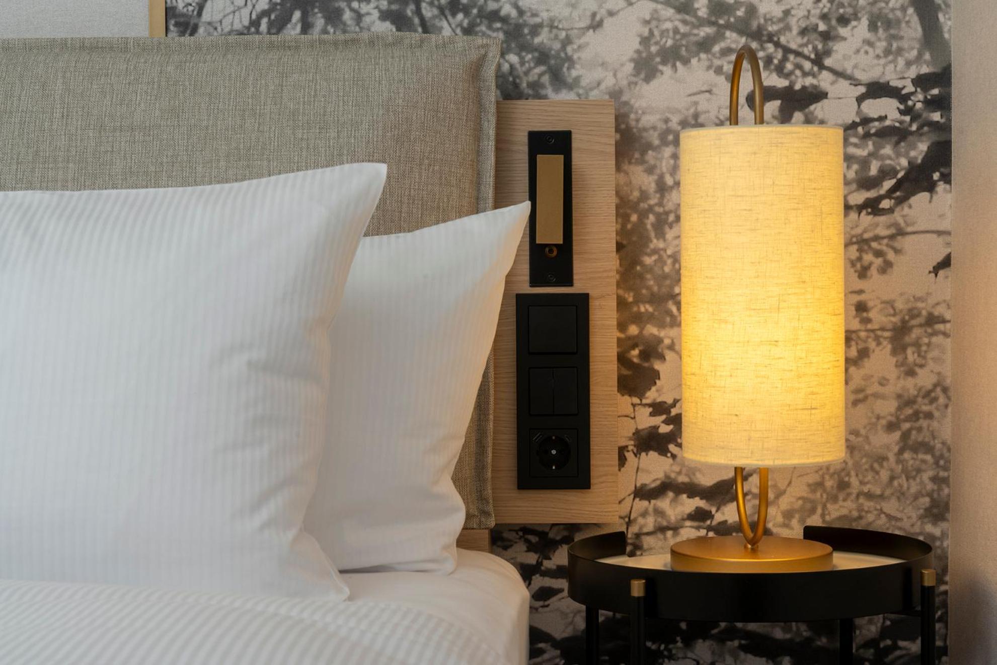 Executive Twin Room Lounge Access